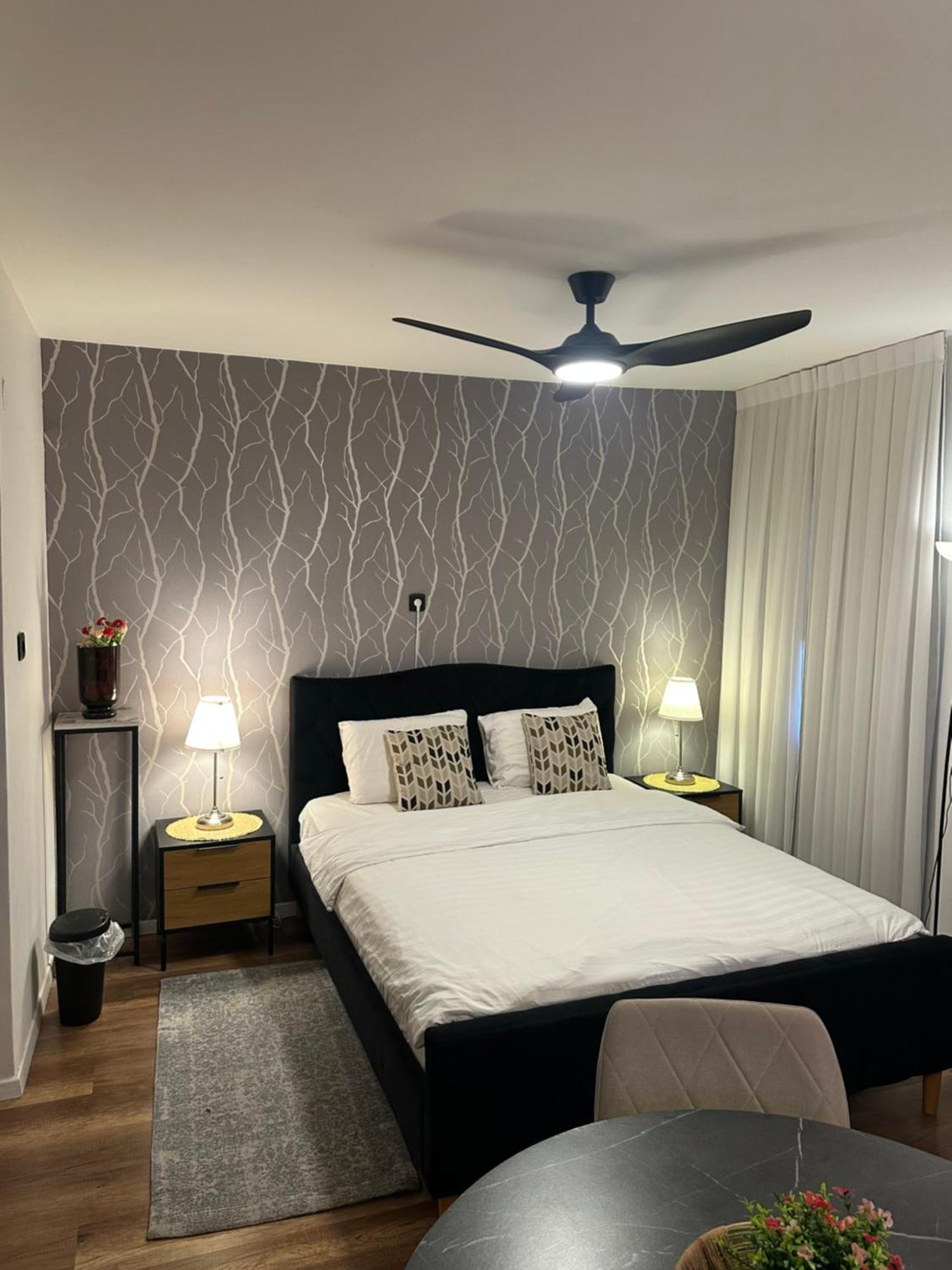 דירת בוטיק Dnine7 Appartement Haifa Buitenkant foto